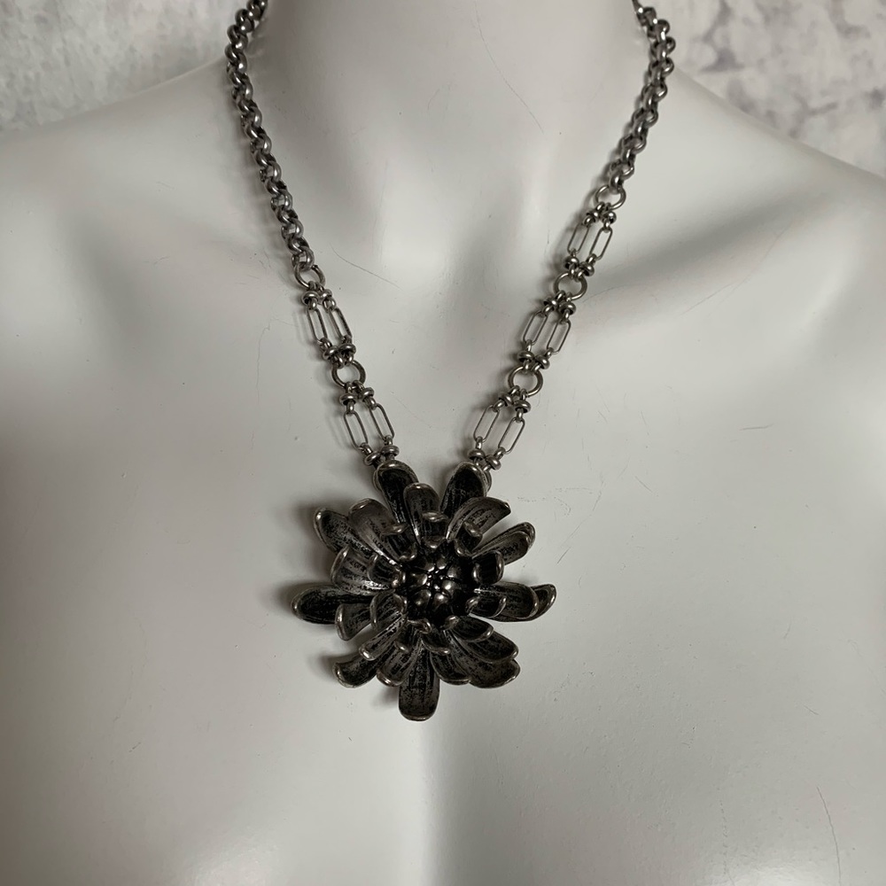 2/$20 Jessica Simpson Flower Pendant Necklace